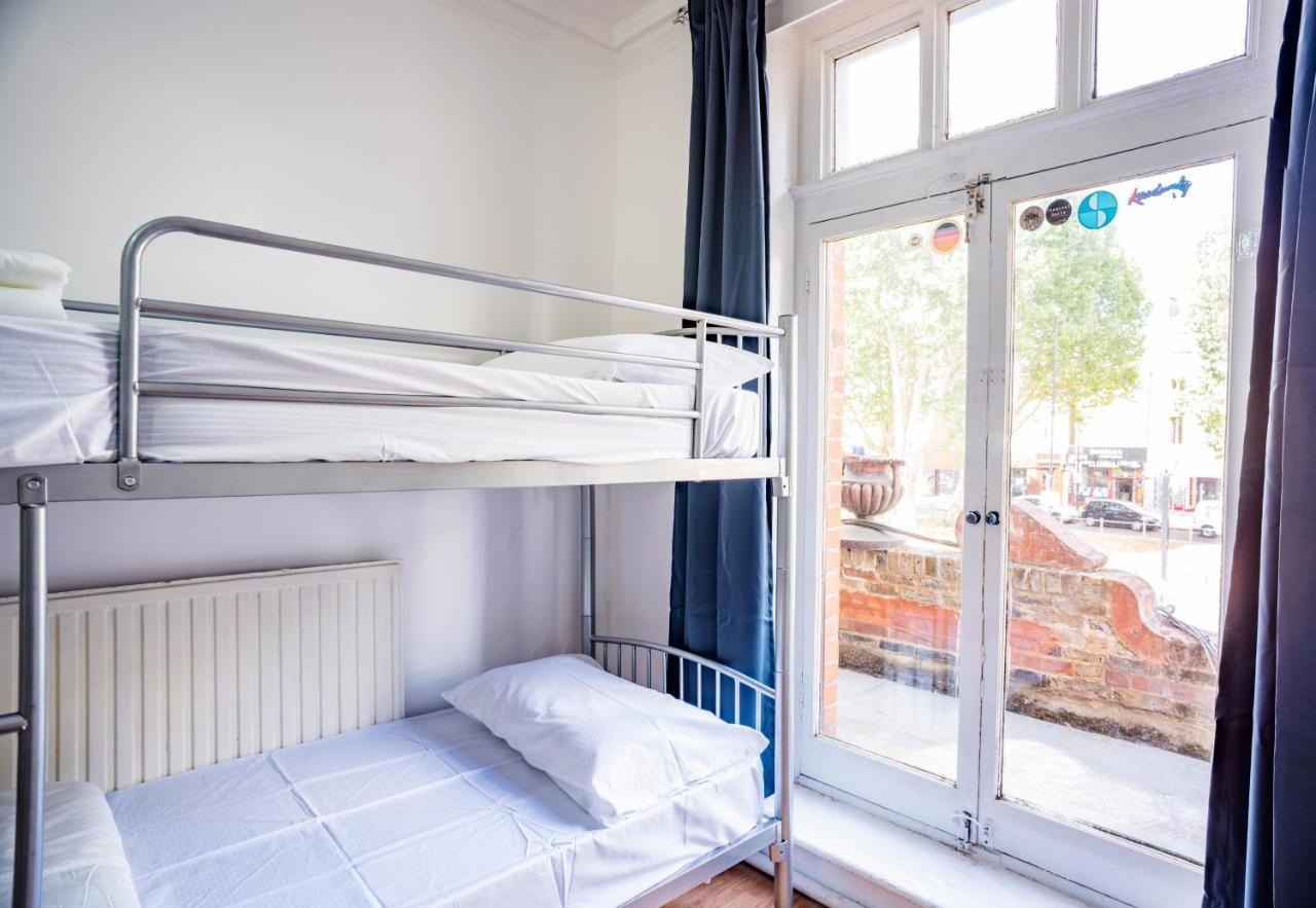 Хостел Mile End Beds Лондон Экстерьер фото